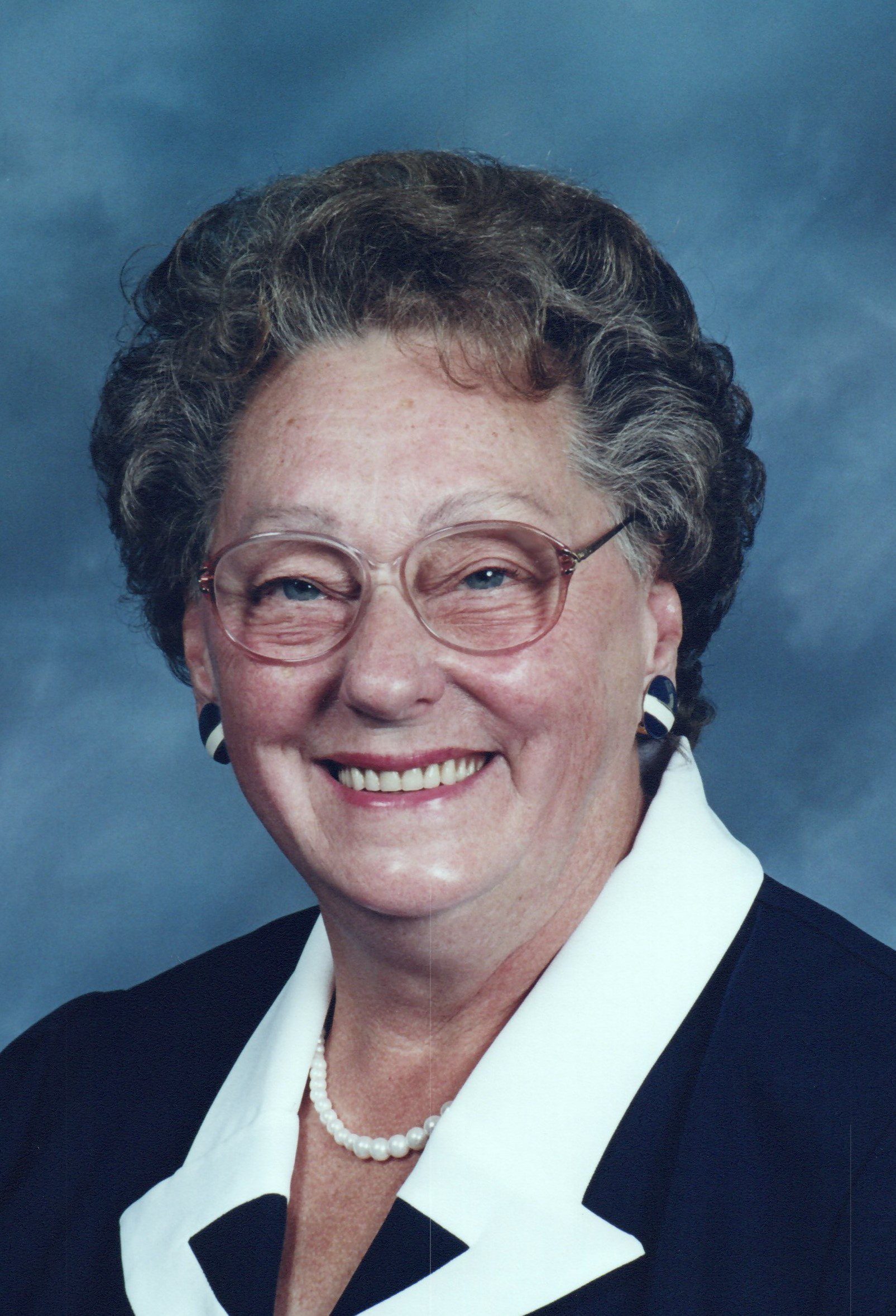 Beatrice Harshberger Chapman Obituary-img